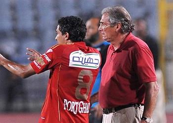 بركات لـ أحمد حسن جوزيه كان بينزل كورتين في التقسيمة بسببك