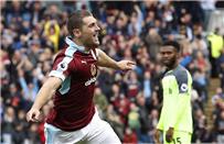 ليفربول يسقط بثنائية نظيفة أمام بيرنلي في الدوري الإنجليزي