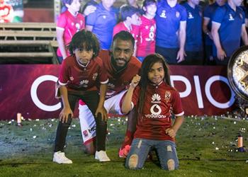 عاشور الأهلي دائم ا يحقق الإنجازات والدوري إهداء لأخي المتوفي