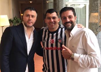 ميديل يغادر إنتر ميلان ويتجه إلى تركيا