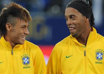 تصريحات رونالدينيو يوجه نصيحته لنيمار حول الرحيل لباريس سان جيرمان