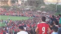 جماهير الأهلي تحتفل بالدرع فى الجزيرة