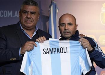 تصريحات سامباولي تحدثت مع ميسي وسيكون معنا بطل الرواية