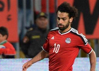 صورة جماهير أوغندا لصلاح عفو ا لسنا أرسنال