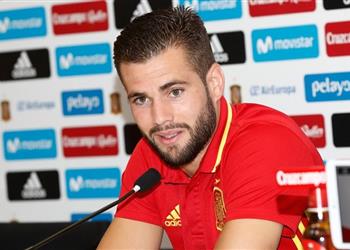 ناتشو يمدح راموس ويطالب جماهير البرنابيو بالوقوف خلف بيكيه