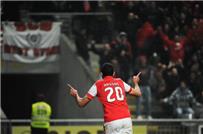 كوكا يسجل في فوز براجا بثلاثية على تونديلا