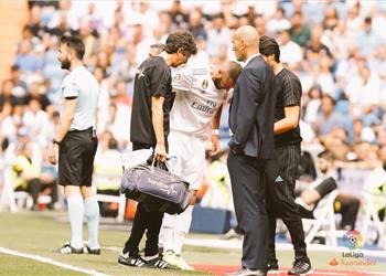 ريال مدريد يصدر بيان ا لتوضيح إصابة بنزيما