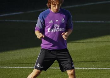 منتخب كرواتيا يستدعى مودريتش رغم الإصابة