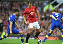 إبراهيموفيتش لم أنضم لمانشستر يونايتد لأهدر وقتي ومستعد لمباراة ليستر سيتي