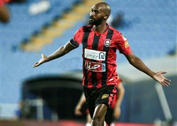 بالفيديو الحكم يلغي هدف ا رائع ا لـ شيكابالا في مباراة سقوط الرائد