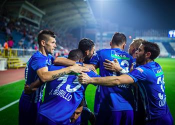 تريزيجيه أساسي ا أمام جالطة سراي