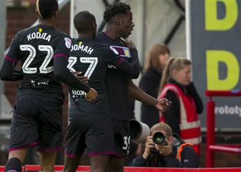 بالفيديو المحمدي يشارك في فوز أستون فيلا أمام بارنسلي بثلاثية