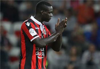 تصريحات أوباميانج بالوتيلي بإمكانه تسجيل 20 هدفا هذا الموسم ولكن بشرط وحيد