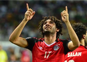 بعد هدفه في الكاميرون النني يدخل تاريخ أرسنال