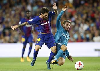 أسطورة برشلونة يثني على زيدان بعد تحجيم ميسي بالكامب نو