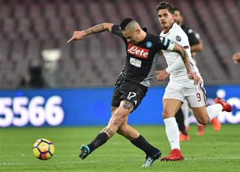 قطار نابولي يدهس ميلان في الكالتشيو