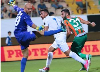 تريزيجيه ضمن الأفضل في أولى جولات الدوري التركي