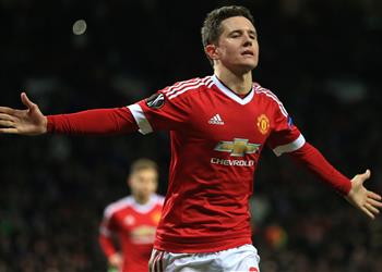 مانشستر يونايتد يسعى لتجديد عقد هيريرا