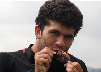 ألينا يوضح هل سيرحل عن صفوف برشلونة