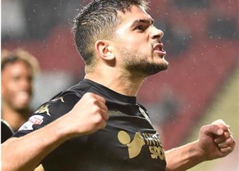 محترفين سام مرسي أساسي ا في مواجهة بلاكبول