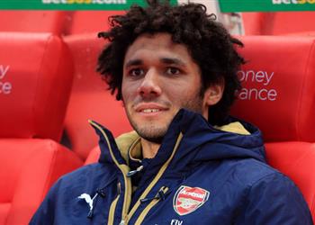 محمد النني خارج تشكيلة أرسنال وإيفرتون