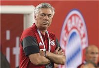 لعنة الإصابات مدرب بايرن ميونخ يجيب هل سيتعاقد مع لاعب آخر بدل ا من الم صاب كومان