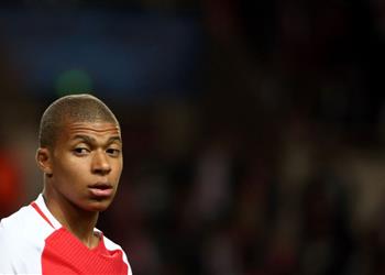 تجديد عقود مبابي يقرر البقاء في موناكو