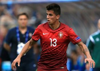 كانسيلو يصل ميلانو تمهيد ا للإنضمام لإنتر ميلان