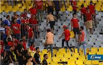 الجماهير الحمراء أمام الجزيرة إحنا أسفين يا أهلي