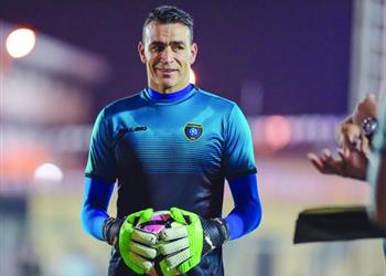 استقبال حار لـ الحضري في أول مران بالتعاون السعودي