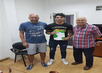 أول تعليق من حمدي زكي بعد انتقاله لسموحة ويؤكد هذا مكسبي الوحيد من الأهلي