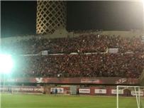 بالصور الالتراس يحتل التتش والأمن يفتح مدرجات الاعضاء