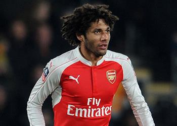 محمد النني أساسي ا مع أرسنال في مواجهة نوريتش سيتي