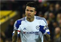 مدرب برشلونة يبدي إعجابه بمهاجم تشيلسي