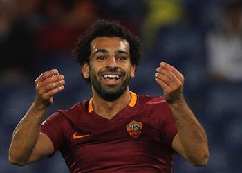 محترفين صلاح يصل إلى مطار هيثرو استعداد ا للفحص الطبي غد ا في ليفربول