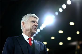 تصريحات فينجر أوزيل يسير للأفضل وسعيد بالفوز الكبير ولهذا السبب شارك النني