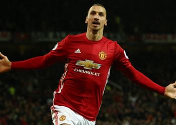 إبراهيموفيتش يكشف سبب اختياره للقميص رقم 10