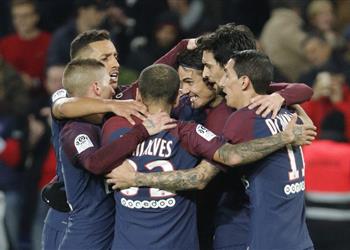 كافاني يقود باريس سان جيرمان لتخطي نانت برباعية