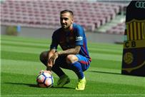 تقديم النجوم ألكاسير يهاجم جمهور فالنسيا ويؤكد سواريز أفضل مهاجم 9 في العالم