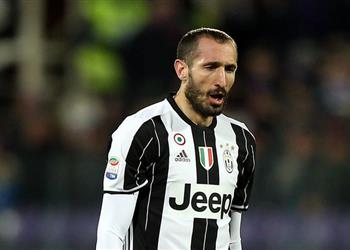 يوفنتوس بدون كيليني أمام برشلونة الليلة