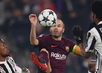 إنييستا يشيد بمنقذ برشلونة ويعلق على هتافات جماهير يوفنتوس