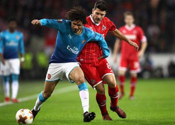 تقييم متوسط لمحمد النني بعد السقوط أمام كولن