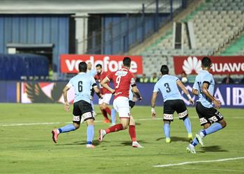 فيديو الاهلى يتقدم على الداخلية في الشوط الأول بهدف أزارو