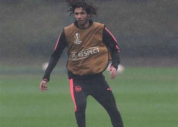 محمد النني قد يكون أساسي ا مع أرسنال ضد سرفينا بالدوري الأوروبي