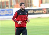 إكرامي يؤدي تدريبات تأهيلية في الجيم