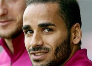 بنفيكا ينهي اعارة دوجلاس في يناير