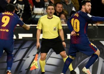 لجنة الحكام الإسبانية تكشف مصير حكم مباراة برشلونة وفالنسيا