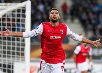 كوكا أساسي ا مع سبورتنج براجا لمواجهة فييرنسي