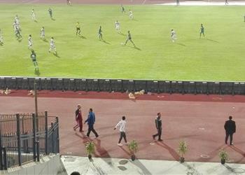 خاص طرد شقيق لاعب المقاصة من مدرجات استاد القاهرة