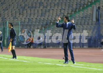 اعتراض وغضب من جهاز الزمالك تجاه حكم مباراة المقاصة